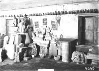 Вид экспозиции с собранием разнородных памятников из раскопок Херсонеса