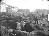 Раскопки некрополя в районе бывшего монастырского скотного двора